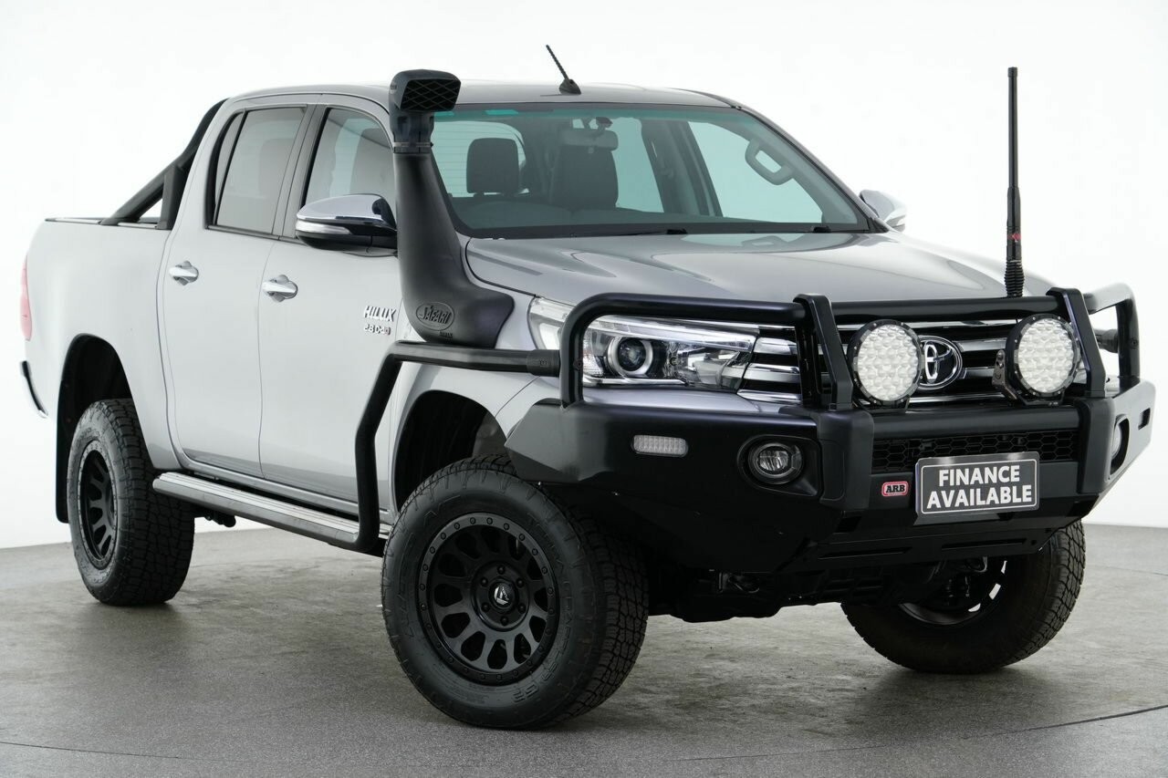 Toyota Hilux image 1
