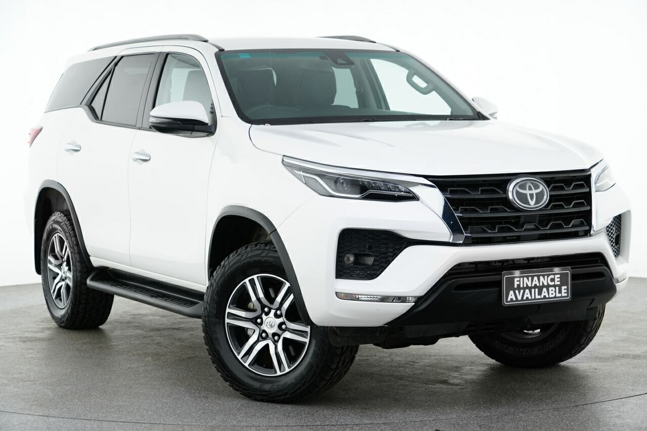 Toyota Fortuner image 1