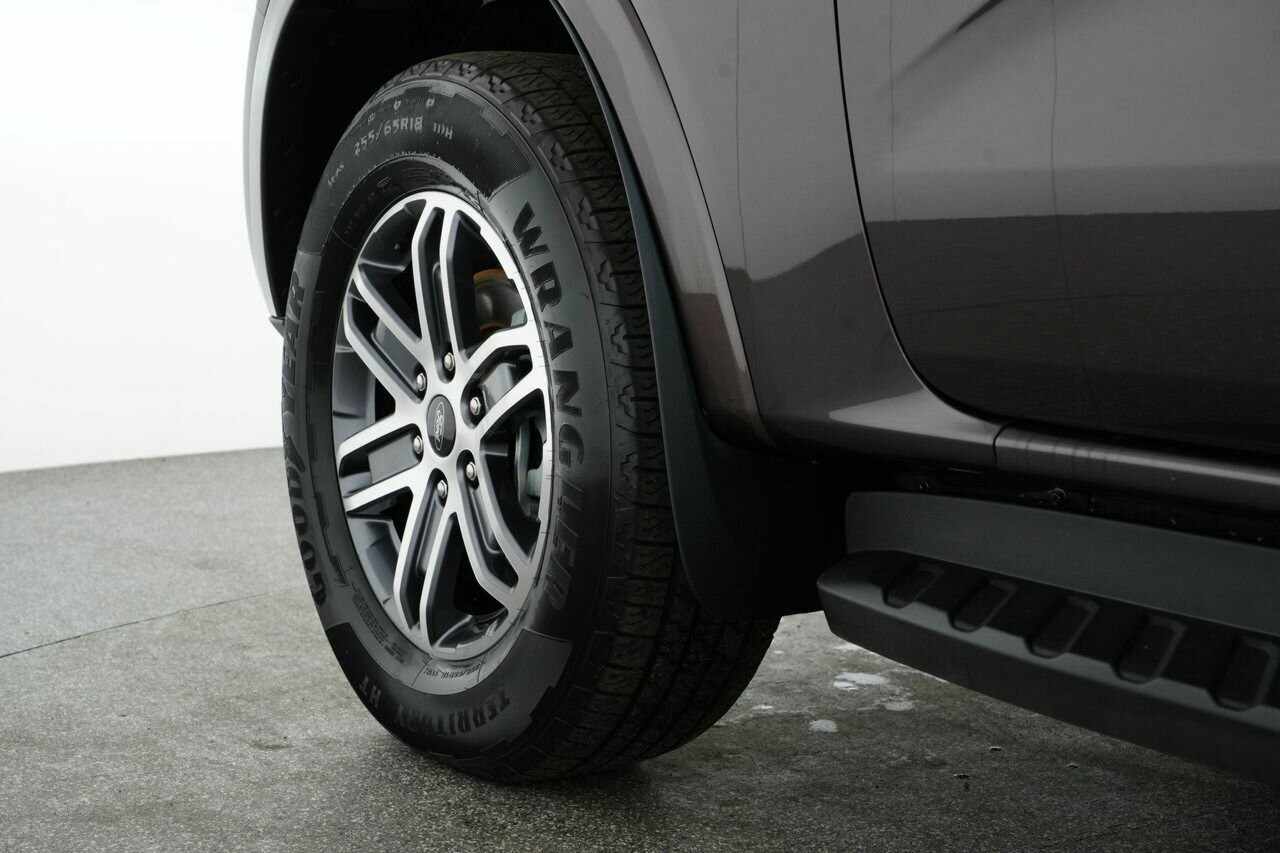 Ford Everest image 4