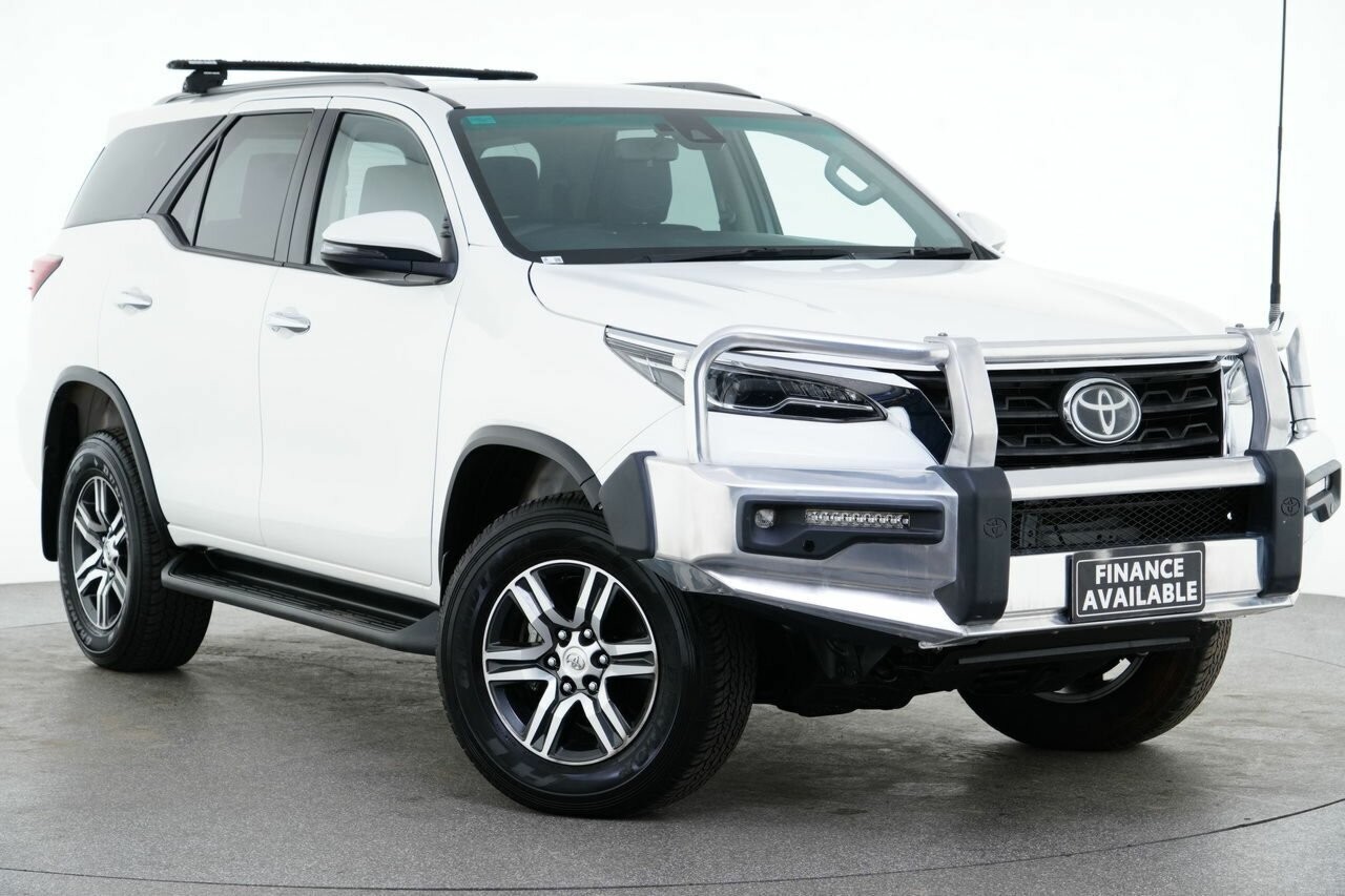 Toyota Fortuner image 1