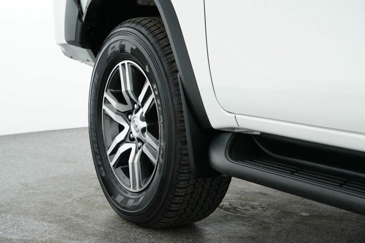 Toyota Fortuner image 4