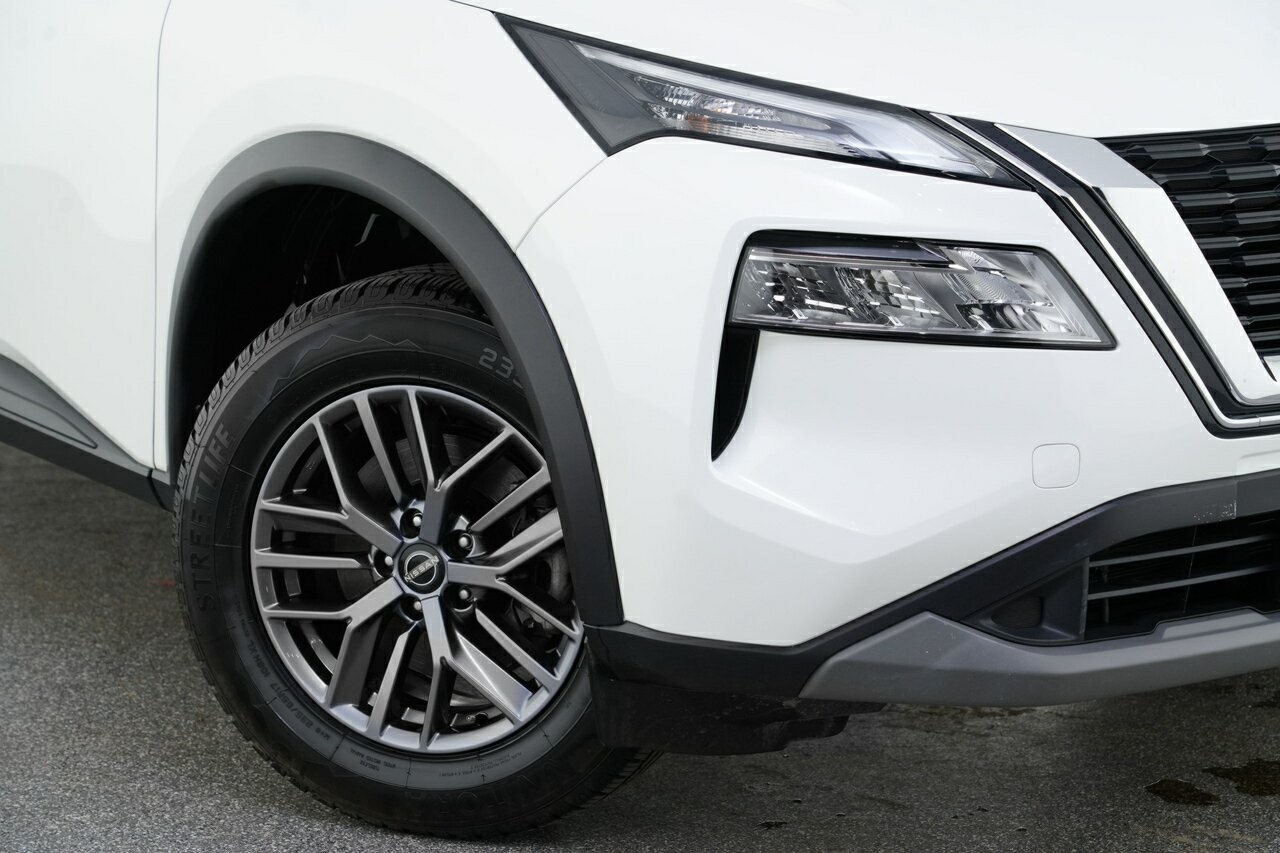 Nissan X-trail image 2