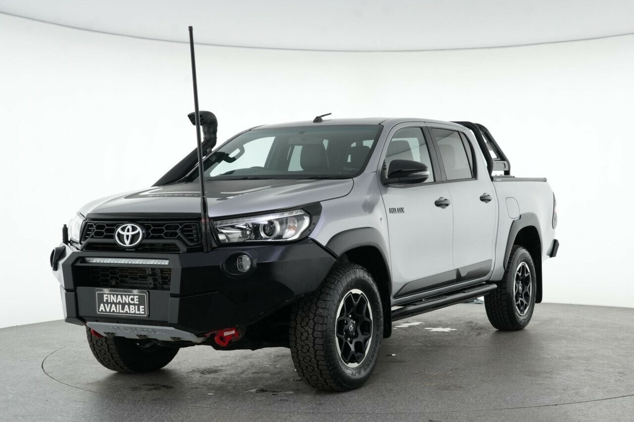 Toyota Hilux image 4