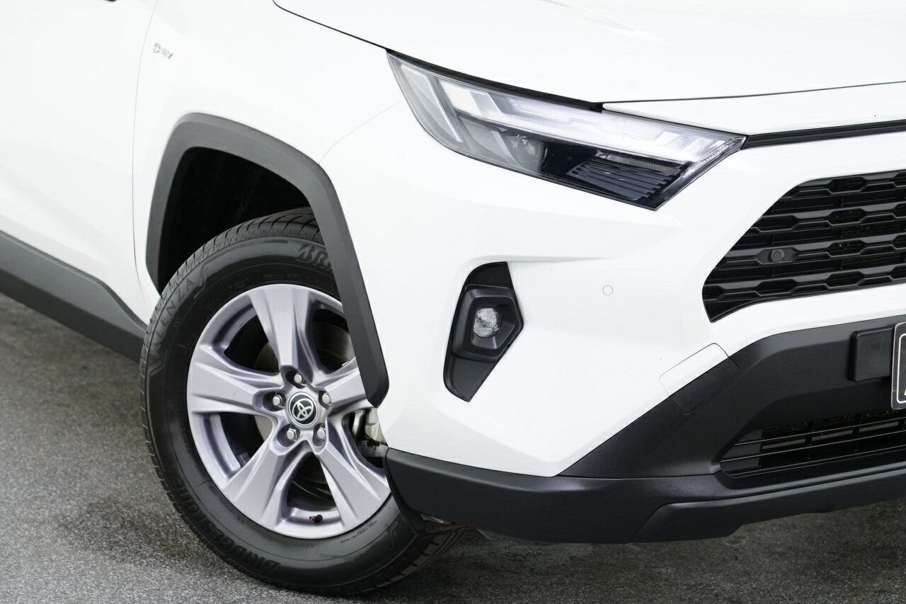 Toyota Rav4 image 2