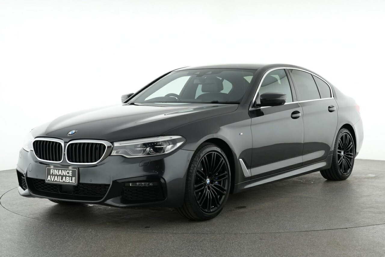 BMW 5 Series image 3