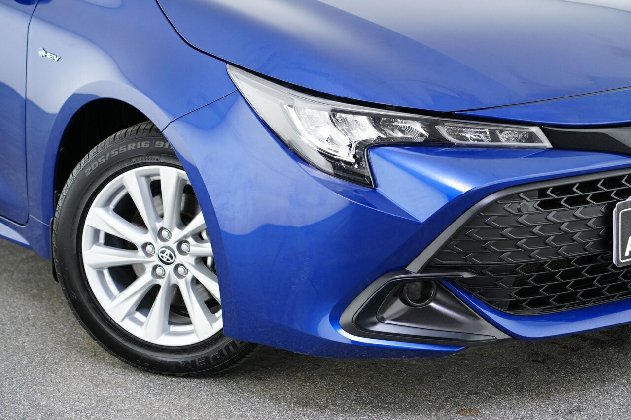 Toyota Corolla image 2