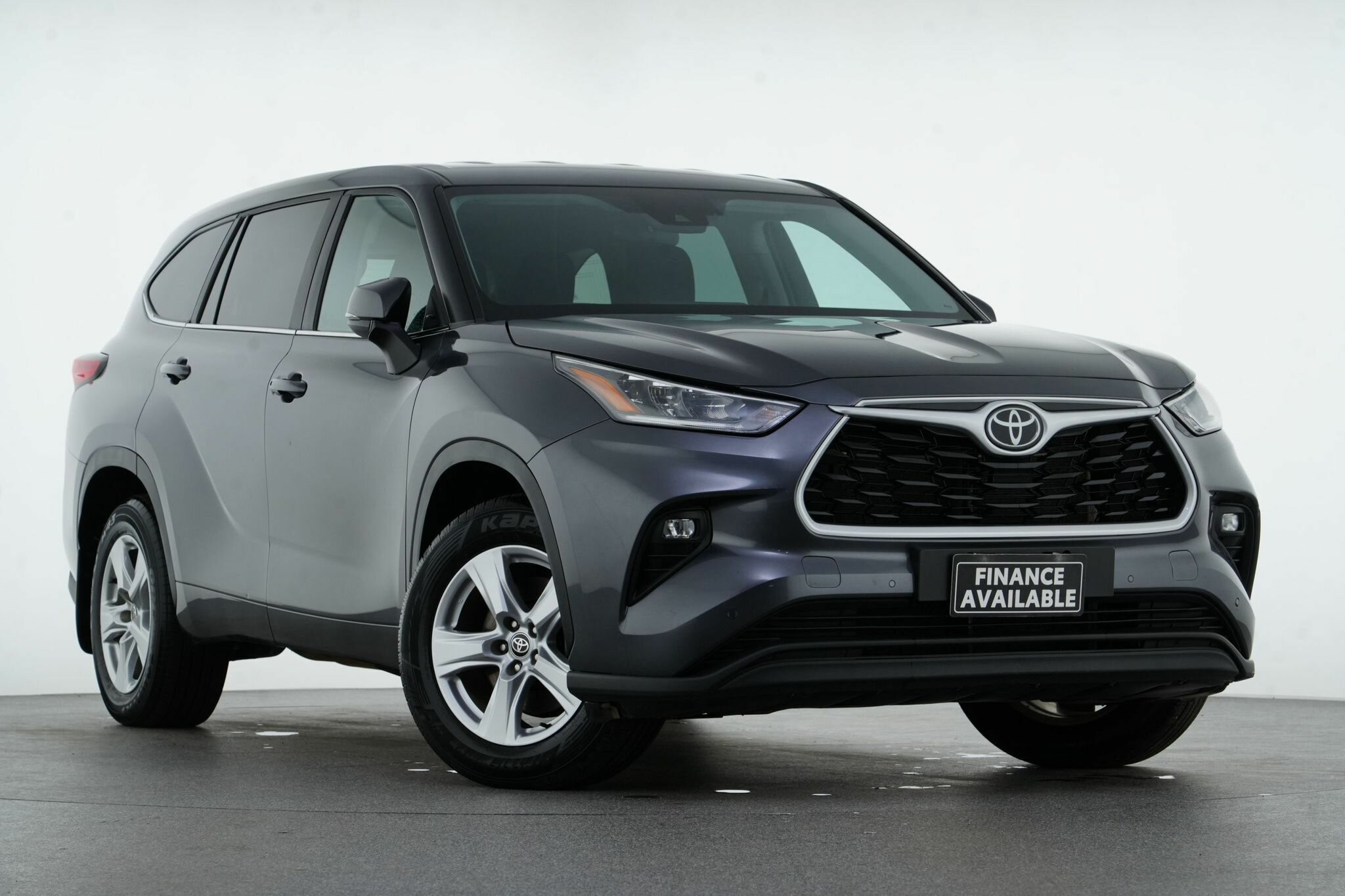 Toyota Kluger image 1