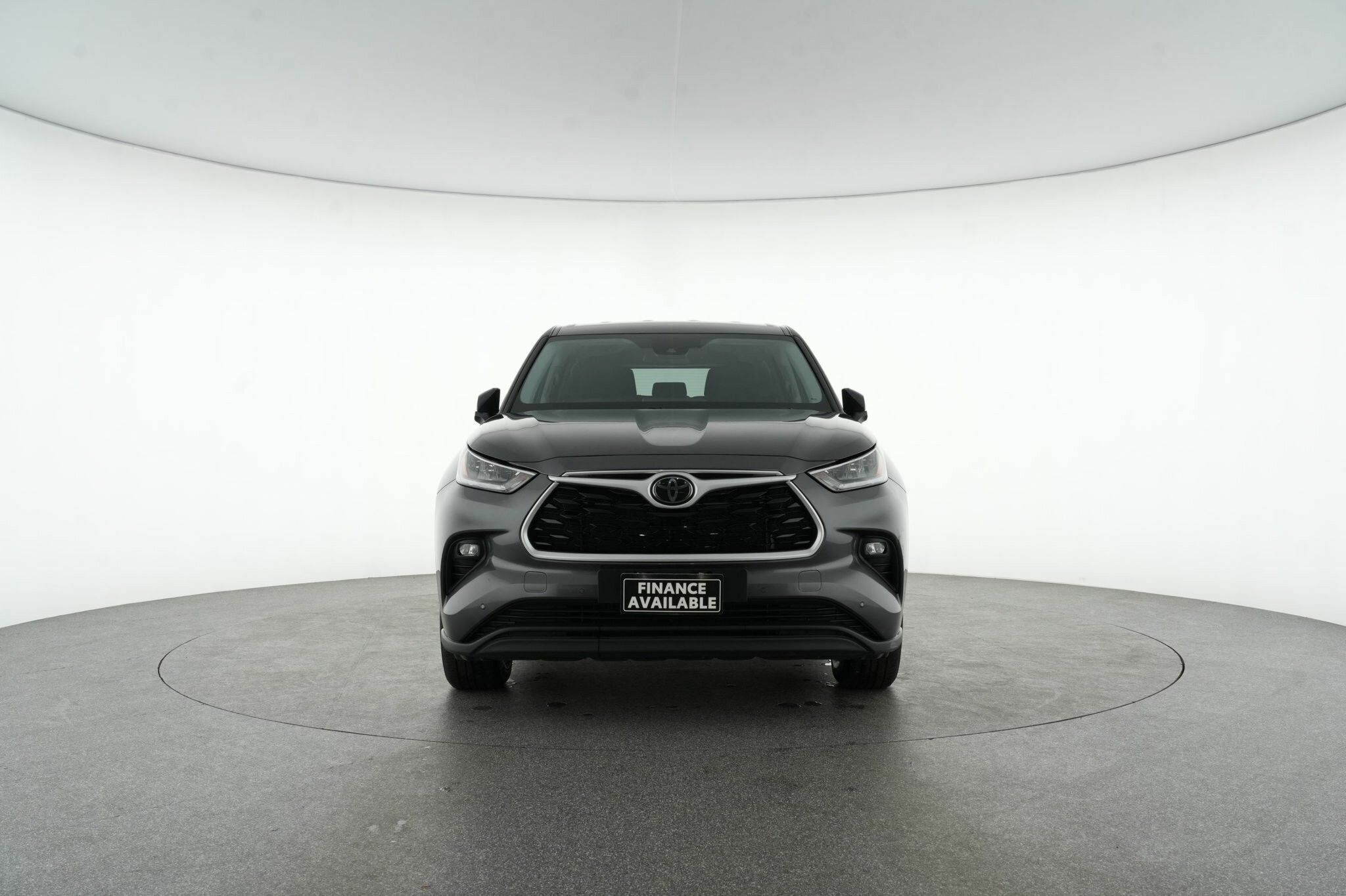 Toyota Kluger image 3