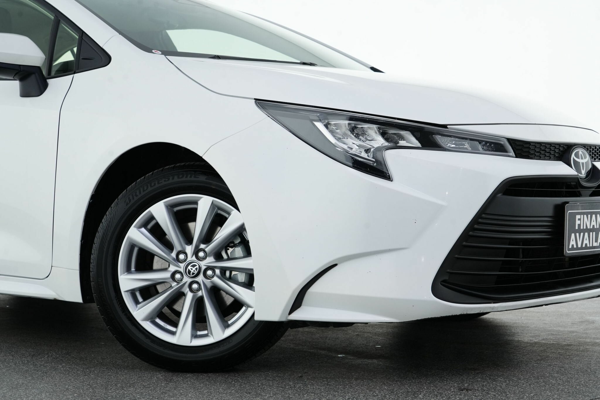 Toyota Corolla image 2