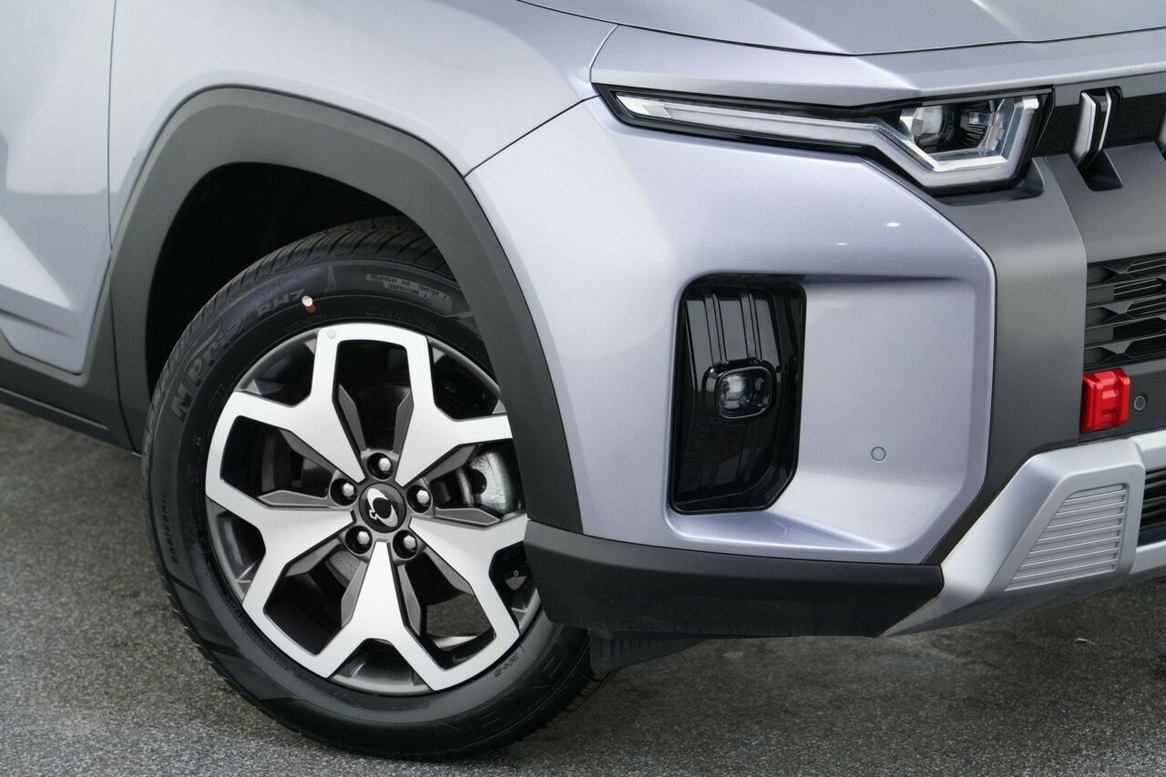 Kgm Ssangyong Torres image 2