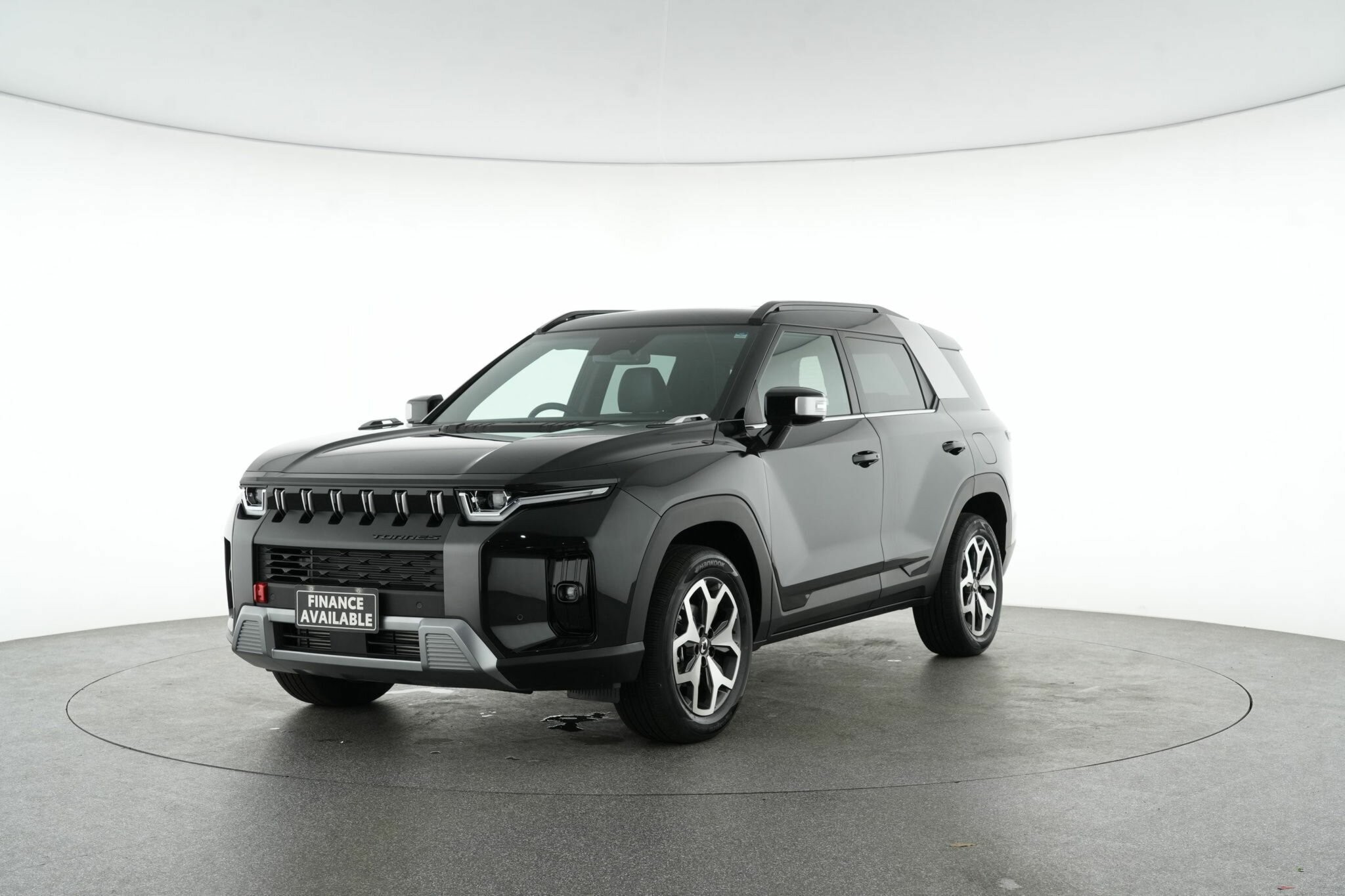 Kgm Ssangyong Torres image 4