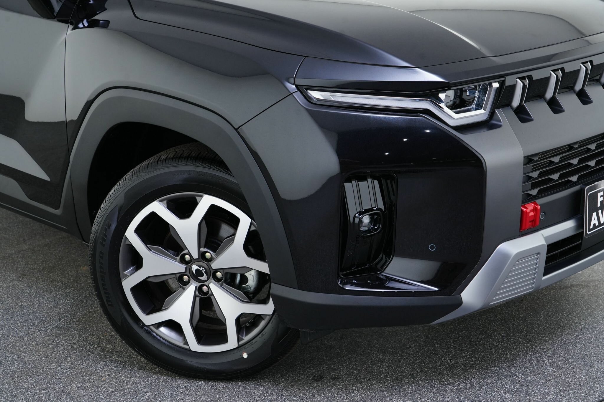 Kgm Ssangyong Torres image 2