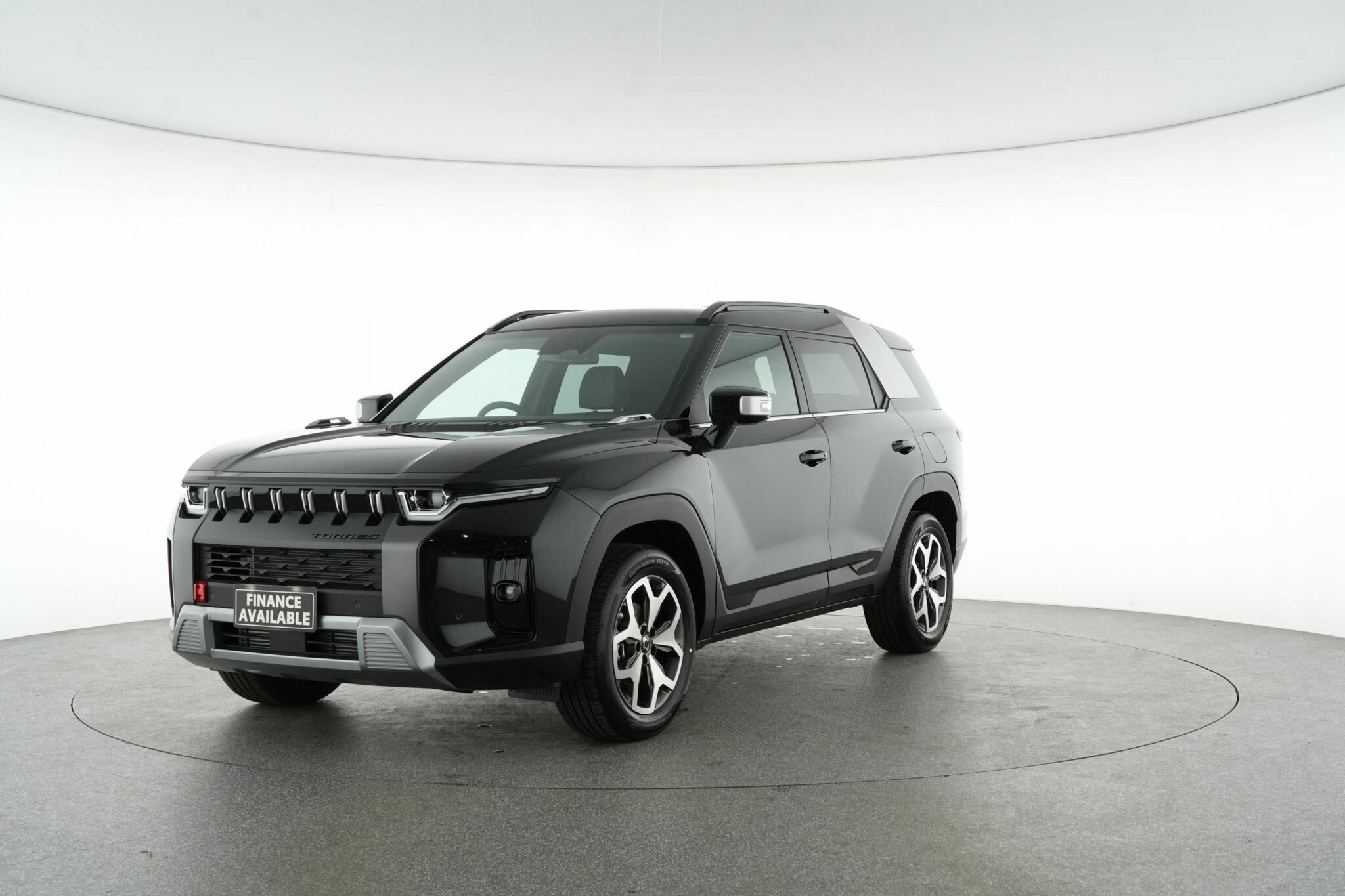 Kgm Ssangyong Torres image 4