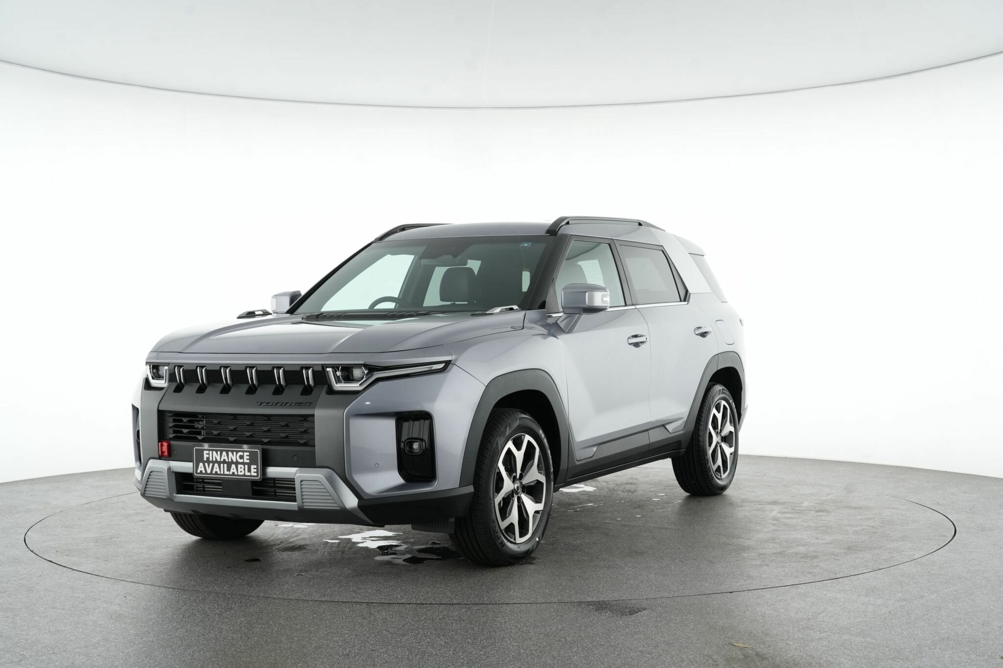 Kgm Ssangyong Torres image 4