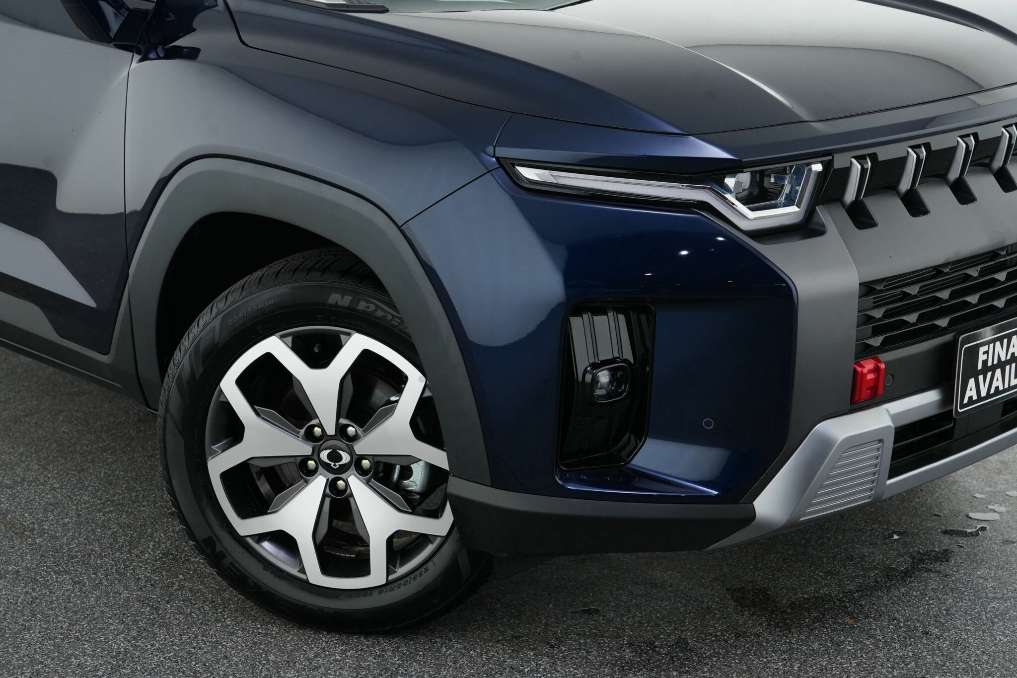 Kgm Ssangyong Torres image 2