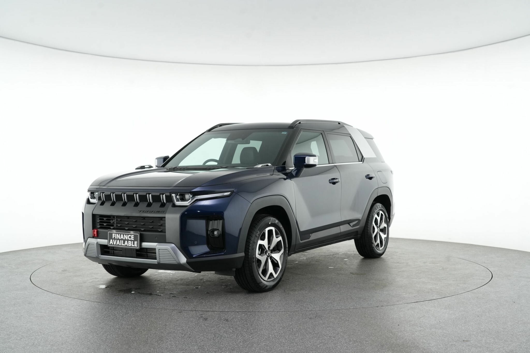 Kgm Ssangyong Torres image 4