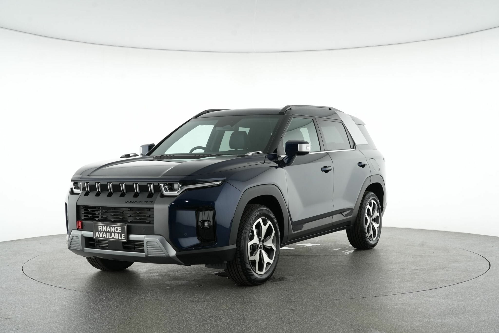 Kgm Ssangyong Torres image 4