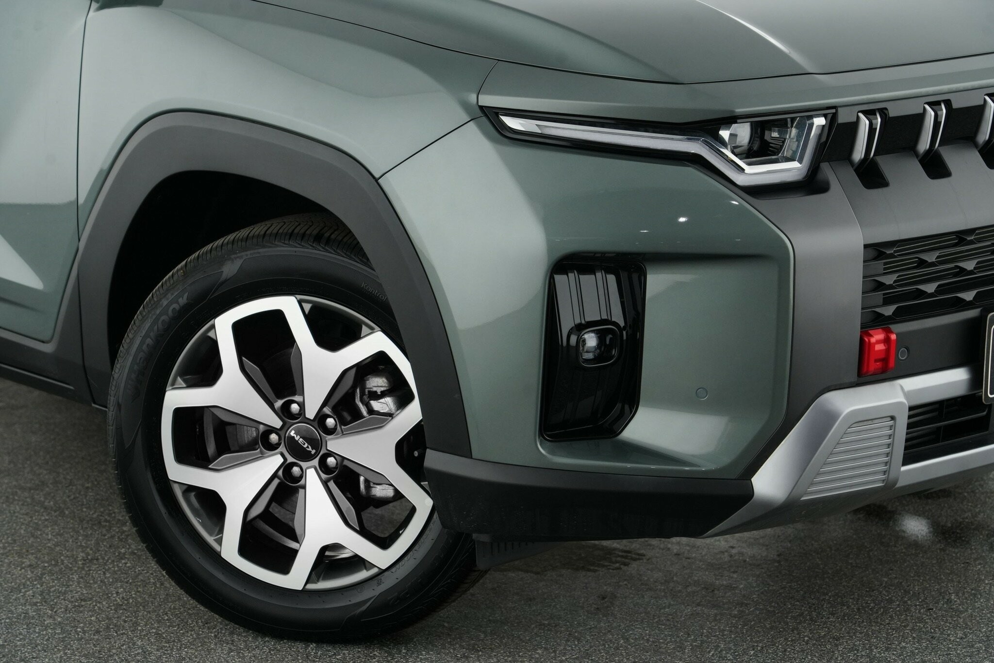 Kgm Ssangyong Torres image 2