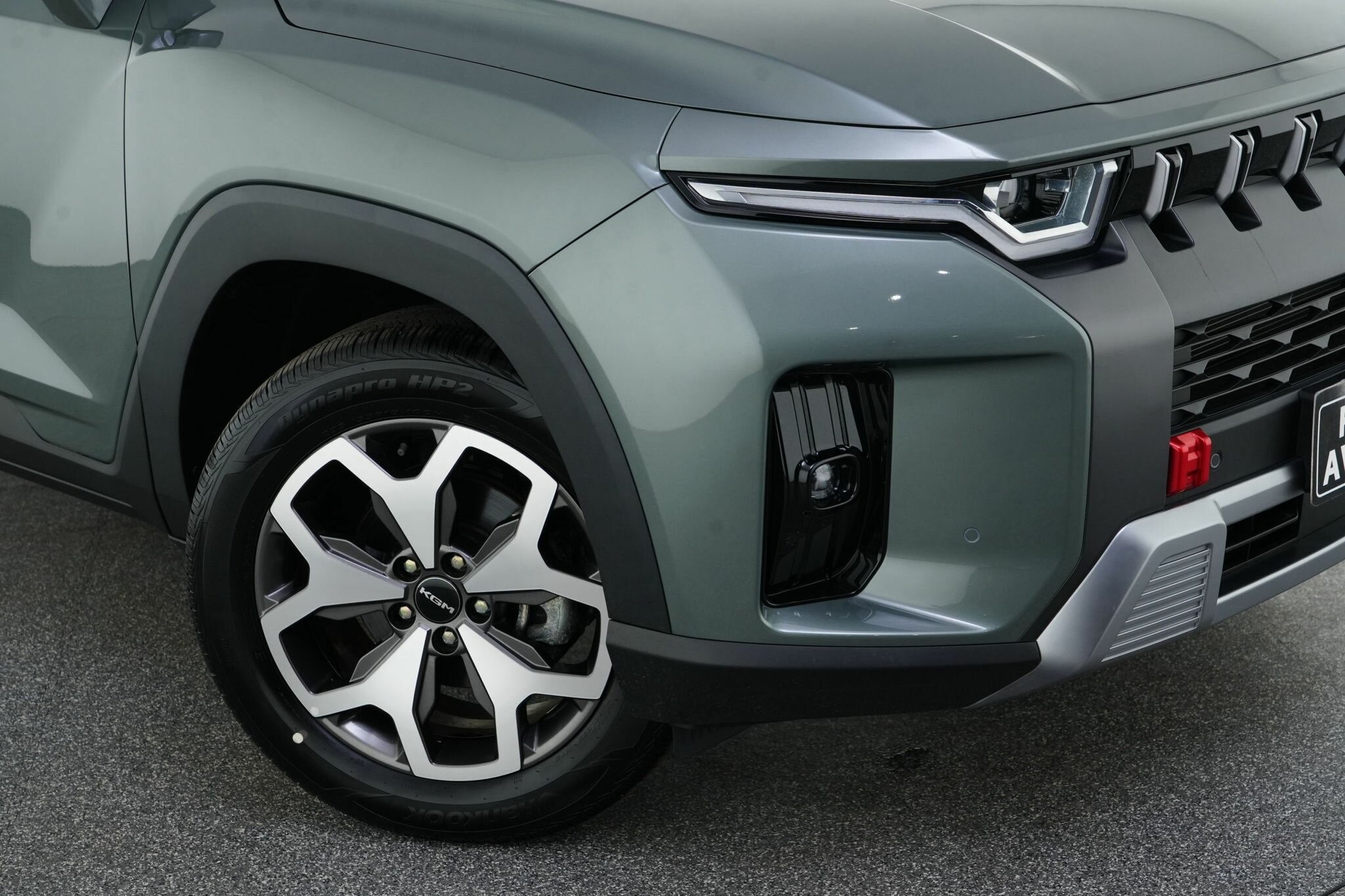 Kgm Ssangyong Torres image 2