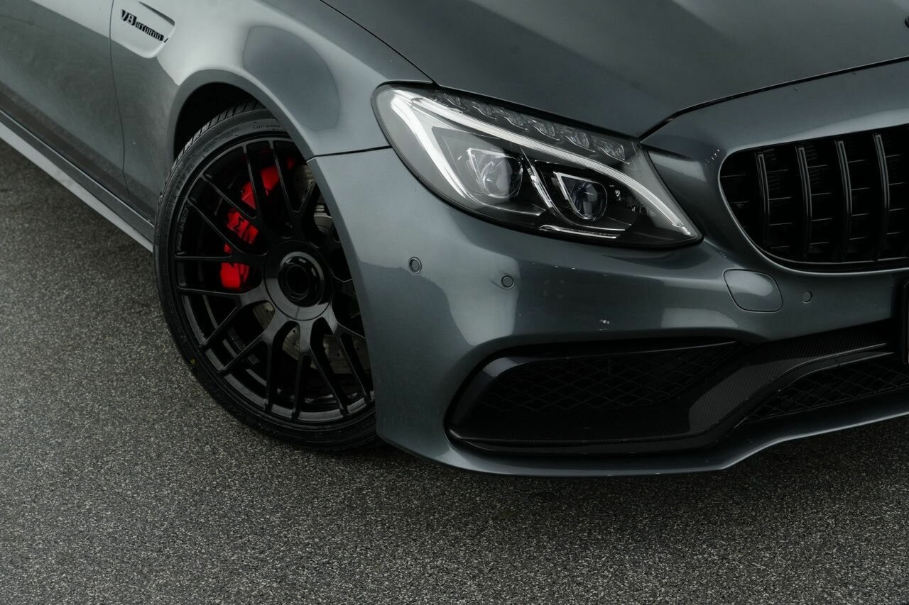 Mercedes Benz C-class image 2