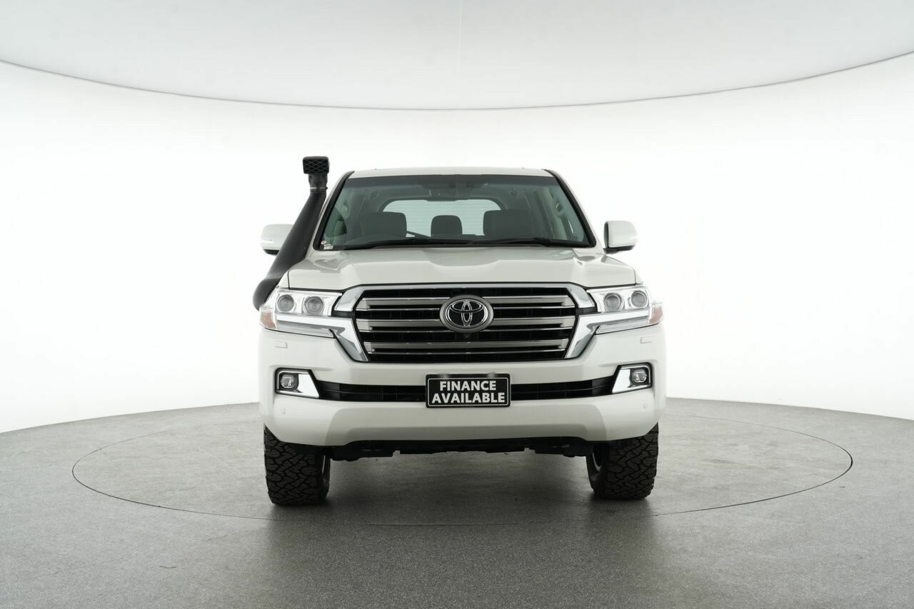 Toyota Landcruiser image 3