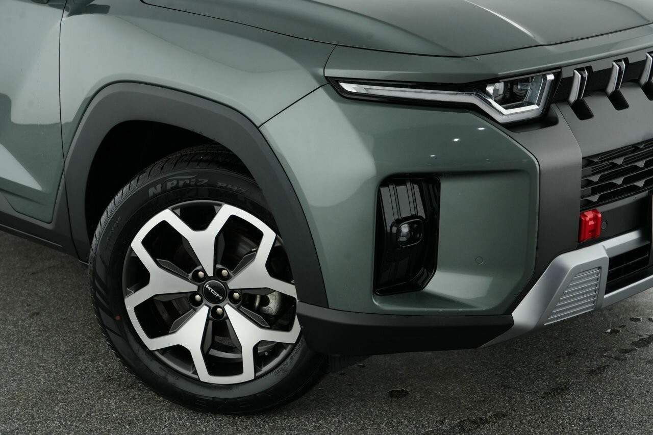Kgm Ssangyong Torres image 2