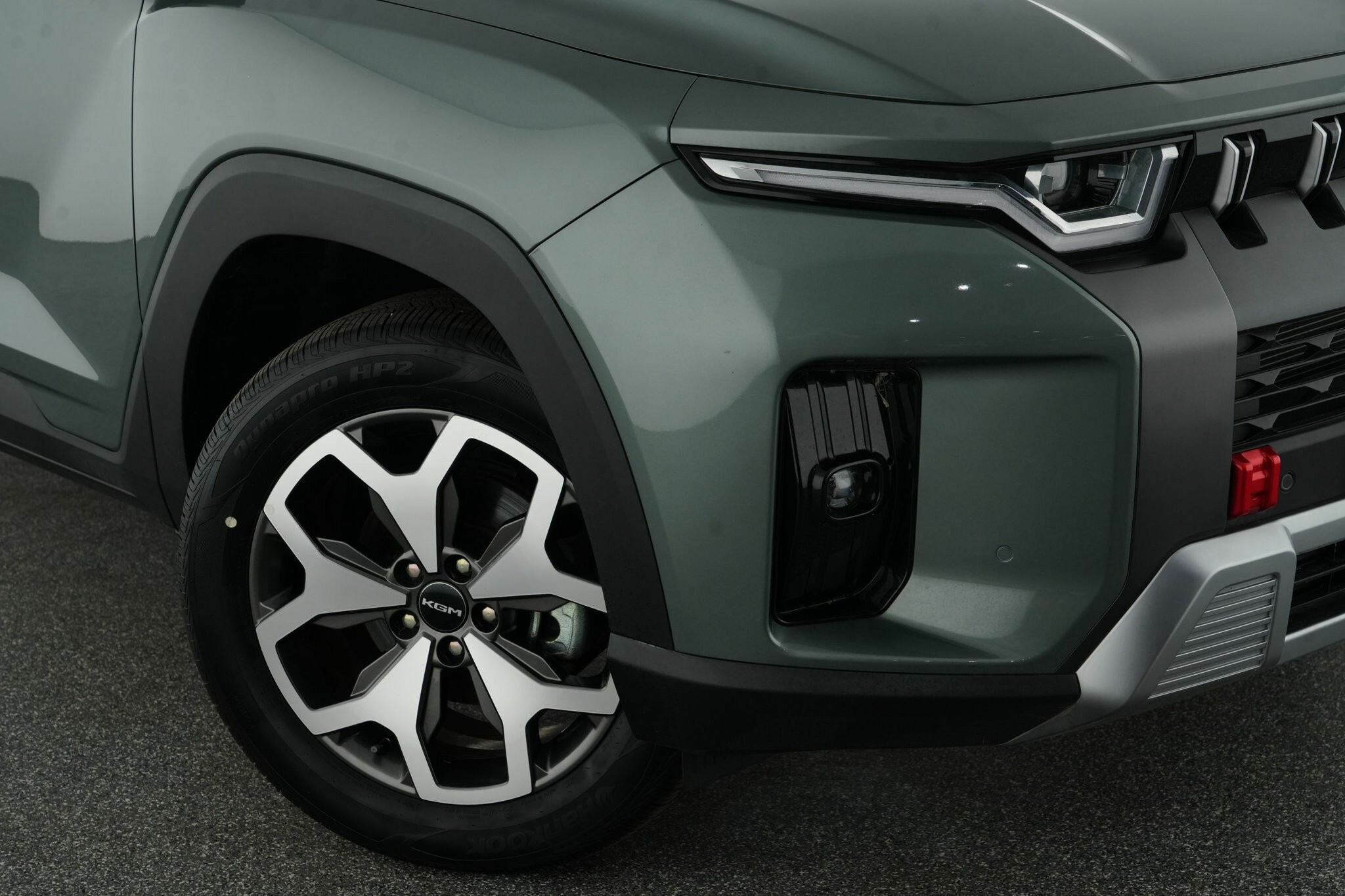 Kgm Ssangyong Torres image 2