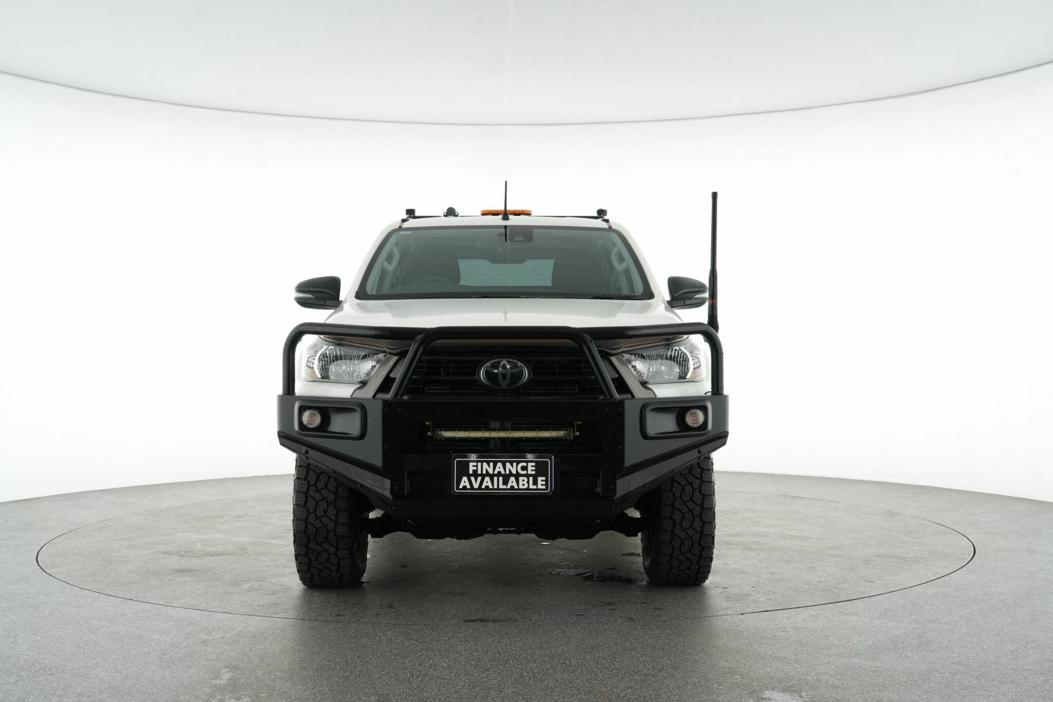Toyota Hilux image 3