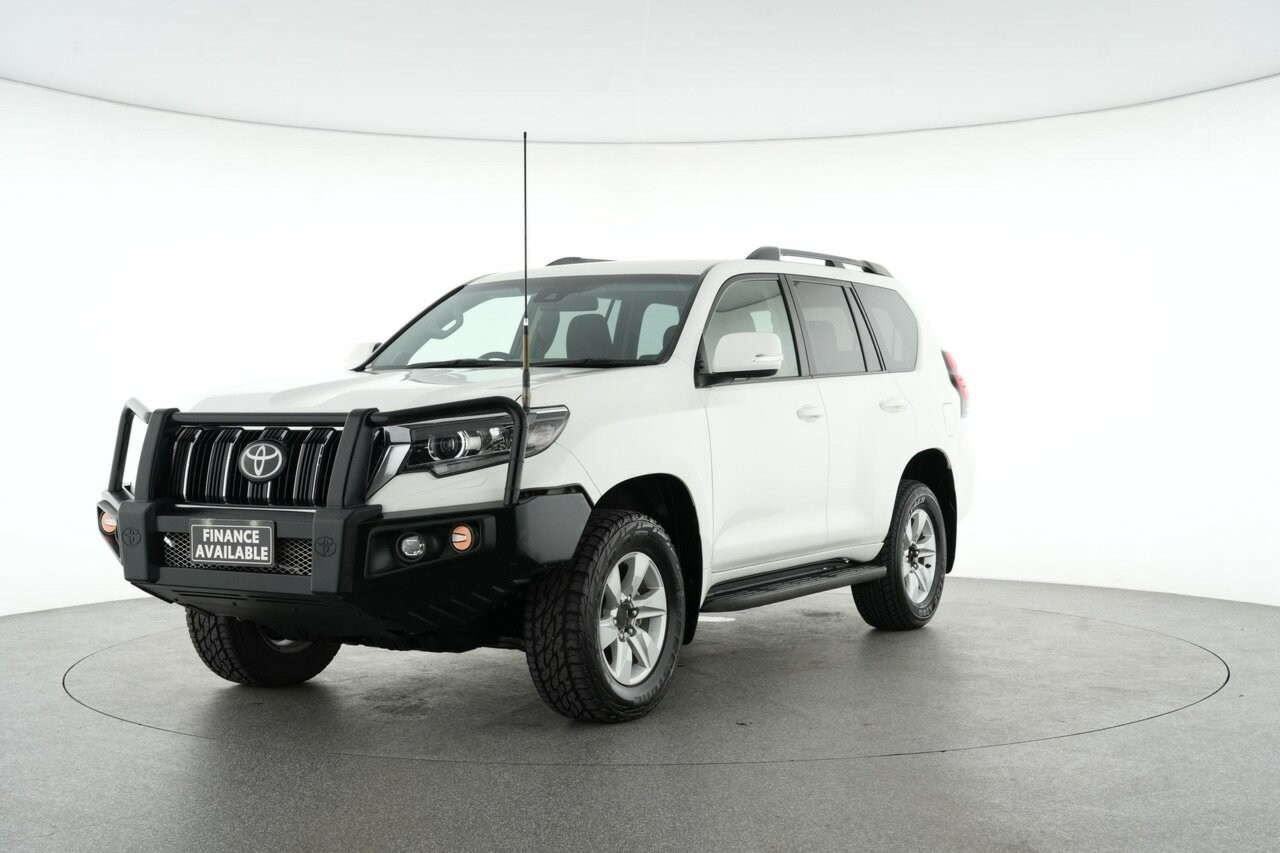Toyota Landcruiser Prado image 4