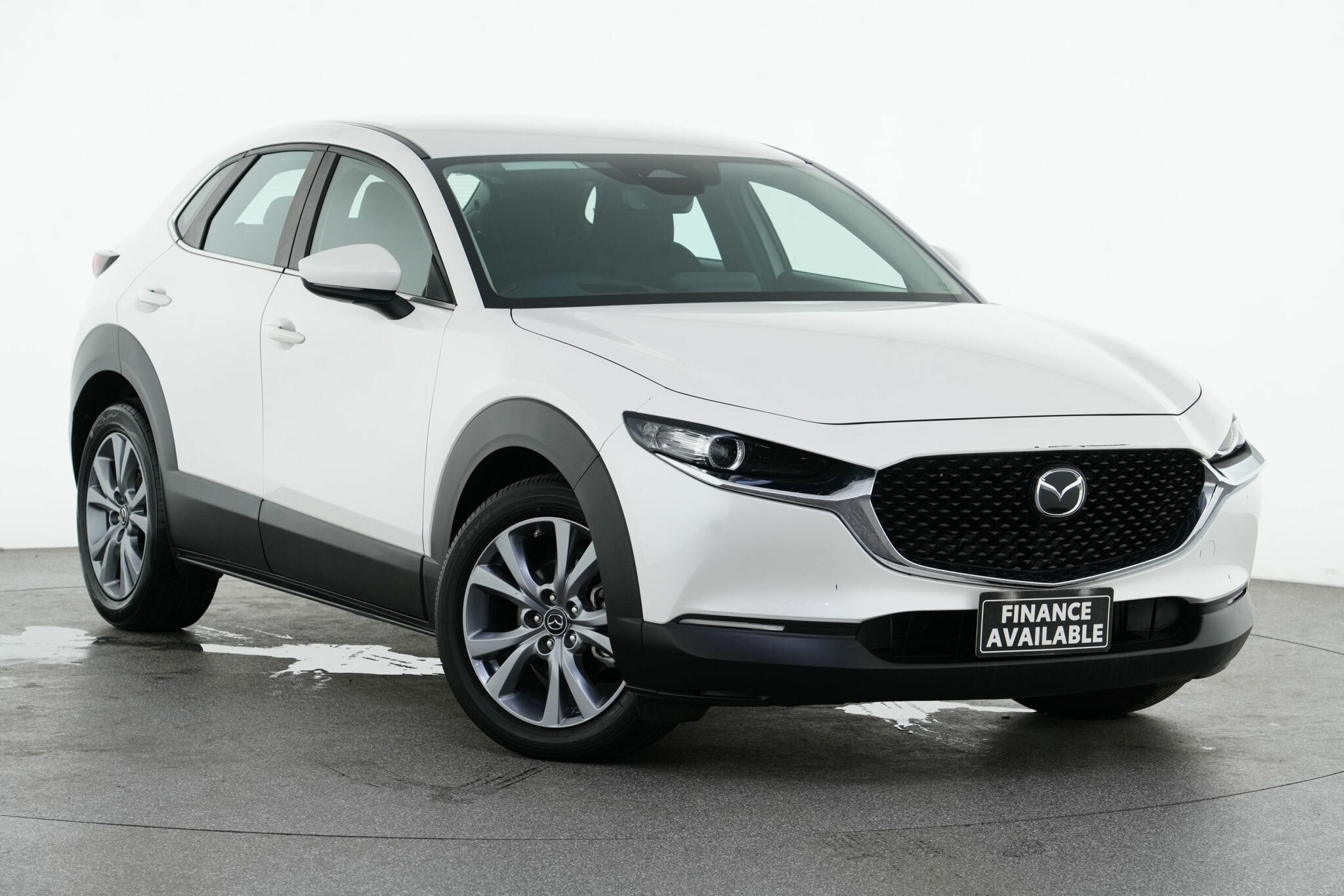 Mazda Cx-30 image 1
