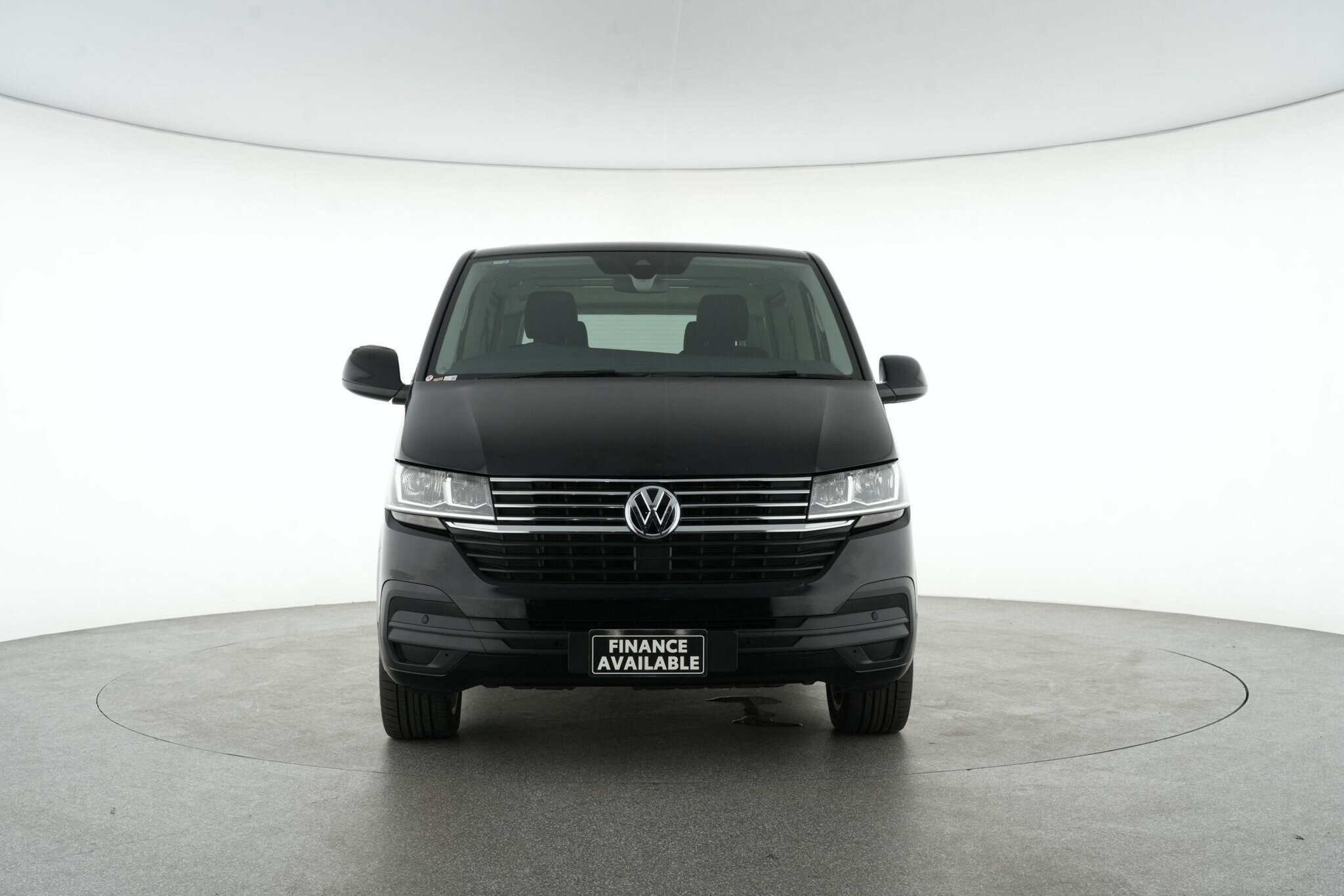 Volkswagen Multivan image 3