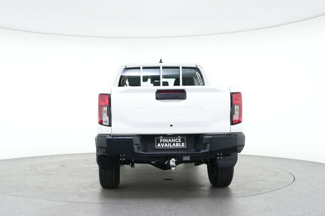 Toyota Hilux image 4
