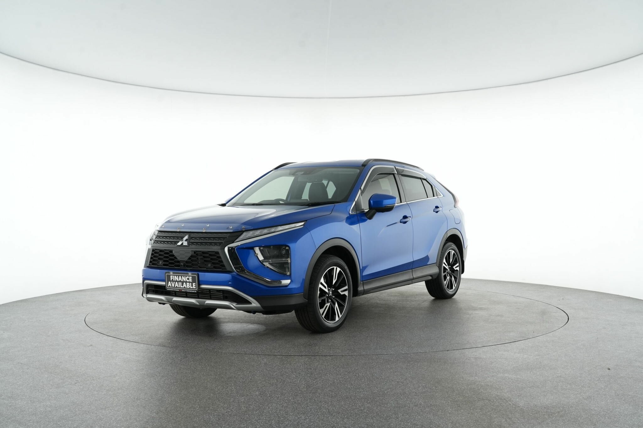 Mitsubishi Eclipse Cross image 4