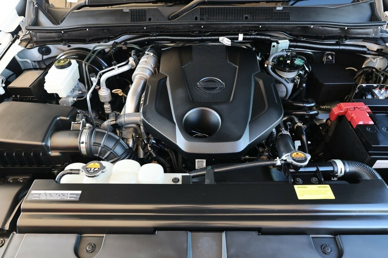Nissan Navara image 4