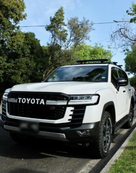 Toyota Landcruiser image 1