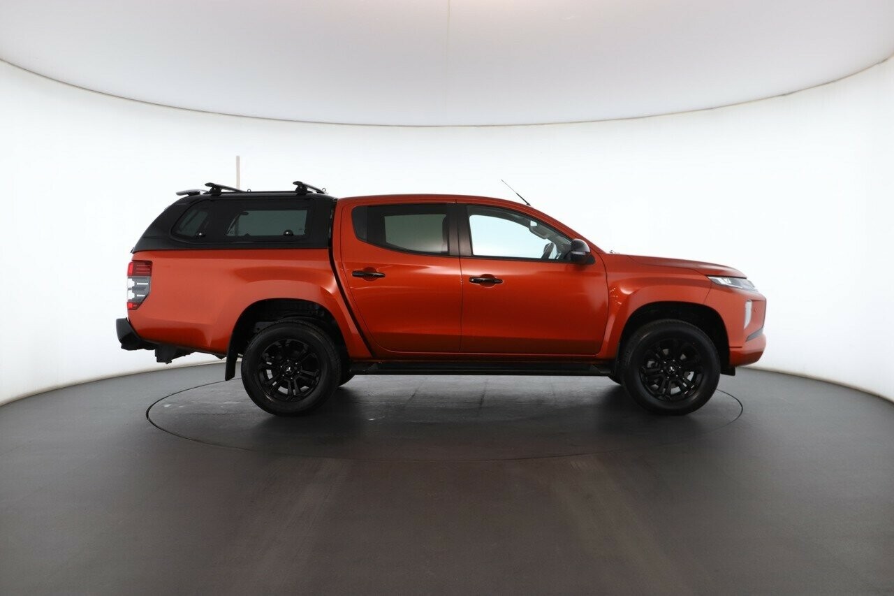 Mitsubishi Triton image 3