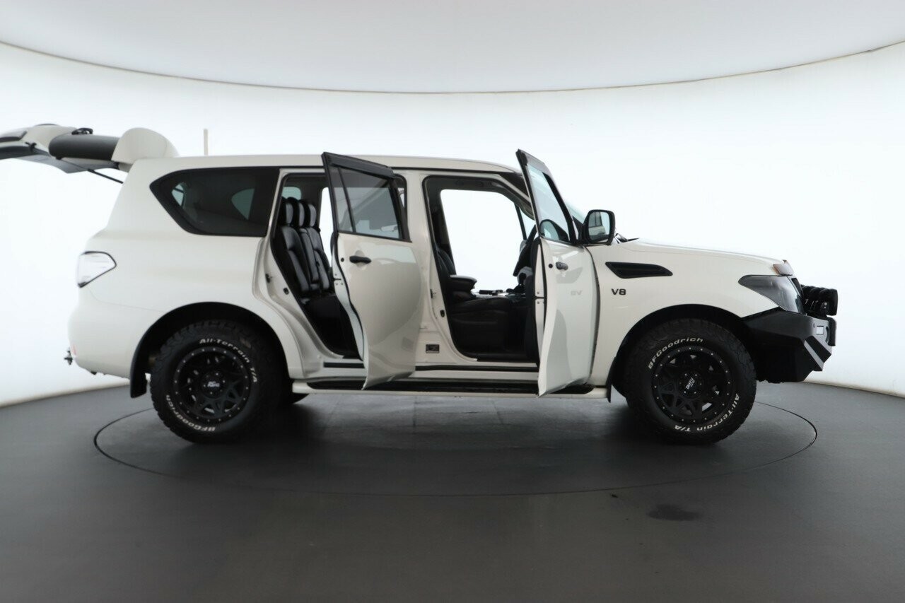 Nissan Patrol image 2