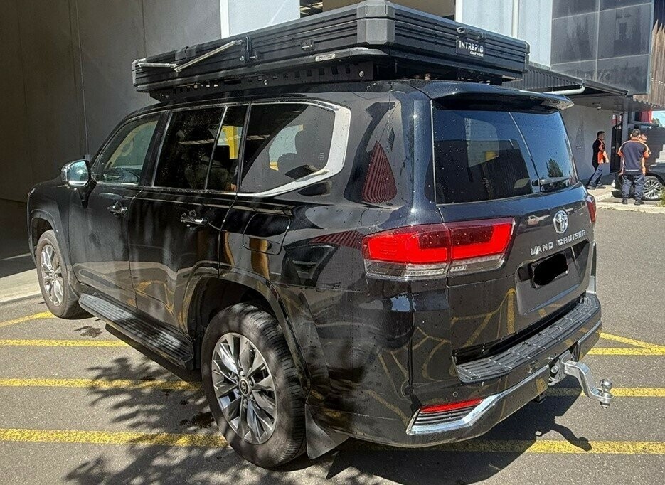 Toyota Landcruiser image 2