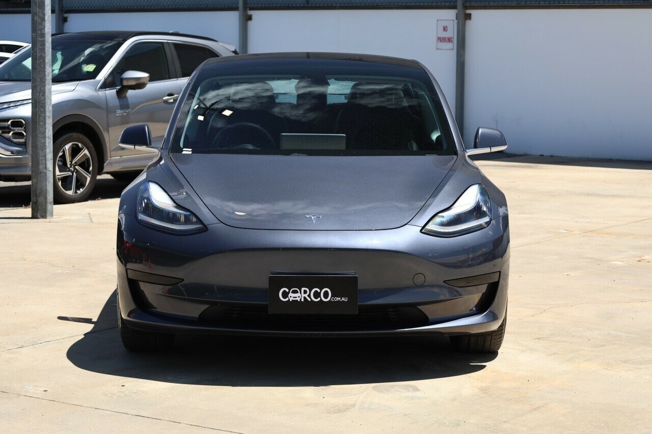 Tesla Model 3 image 4