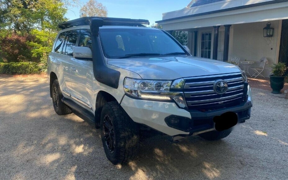 Toyota Landcruiser image 1