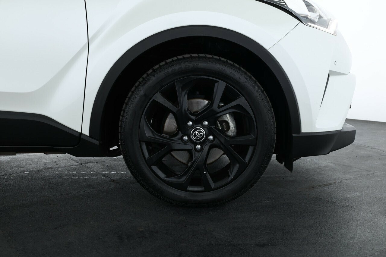 Toyota C-hr image 4