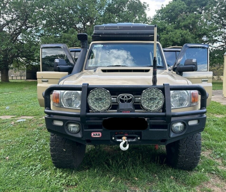 Toyota Landcruiser image 2