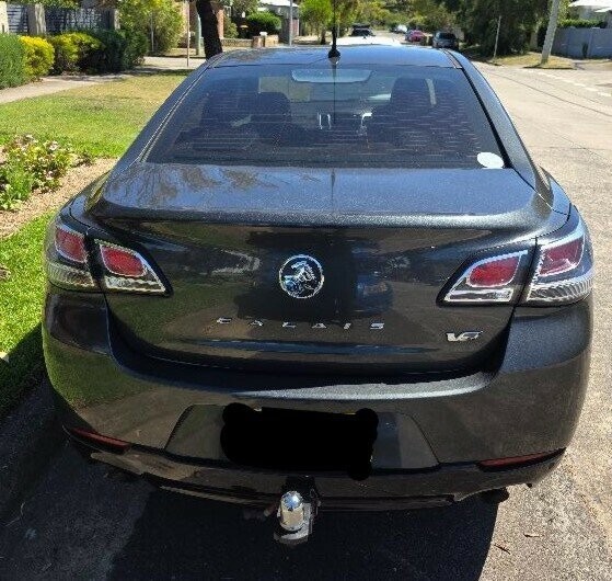 Holden Calais image 4
