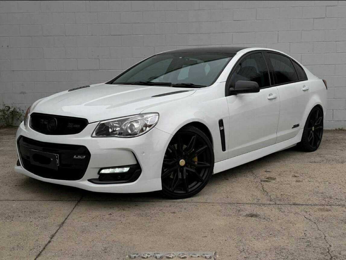 Holden Commodore image 1