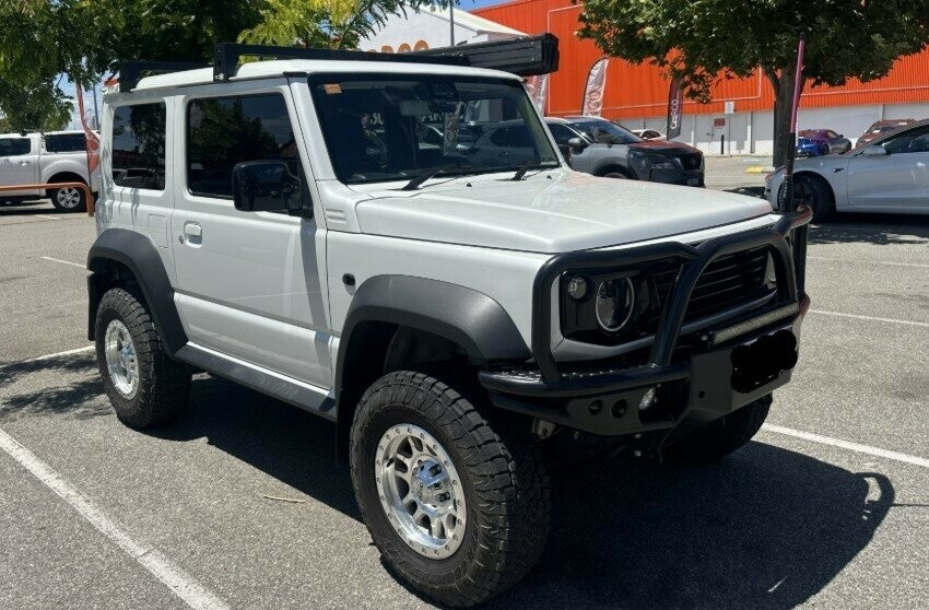 Suzuki Jimny image 1