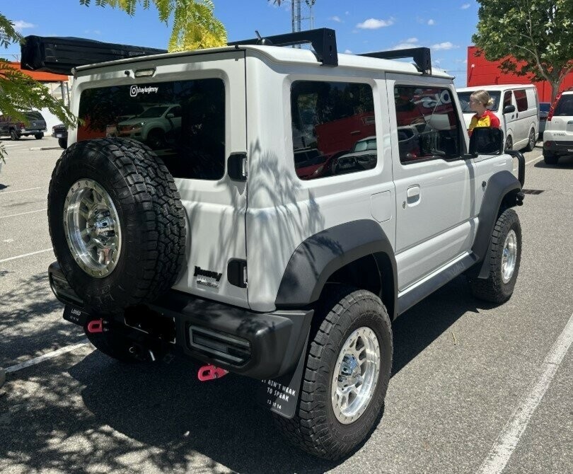 Suzuki Jimny image 4