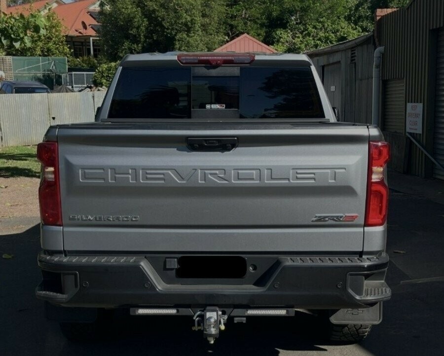 Chevrolet Silverado image 4