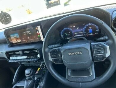 Toyota Landcruiser Prado image 3