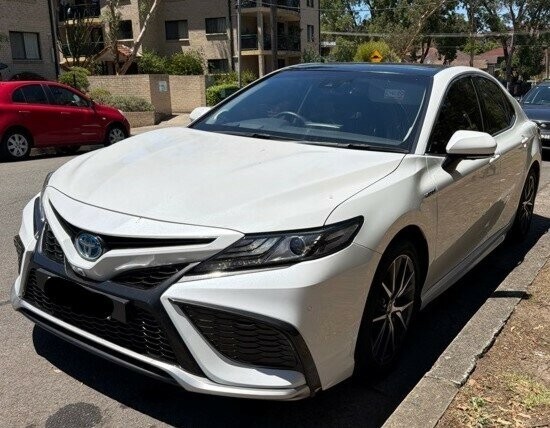 Toyota Camry image 4