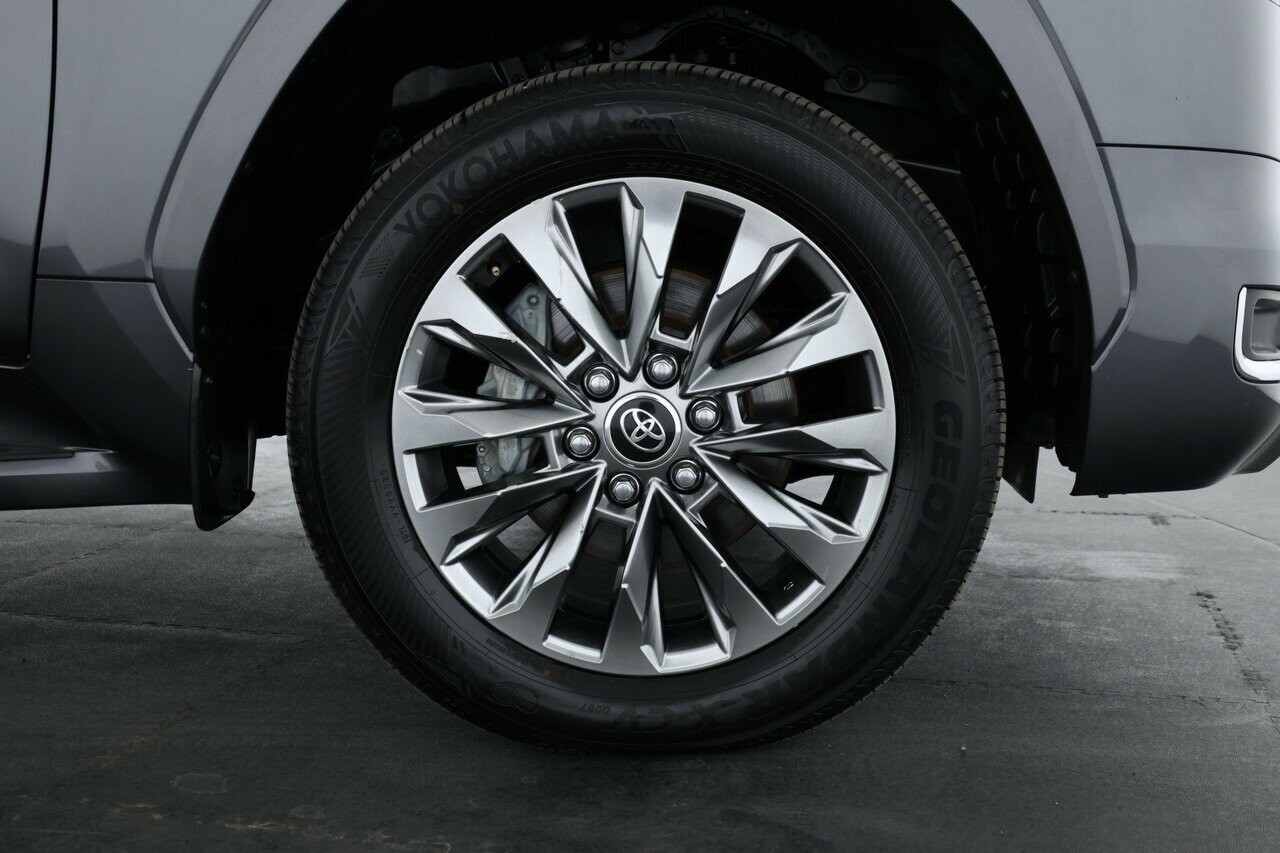 Toyota Landcruiser image 4